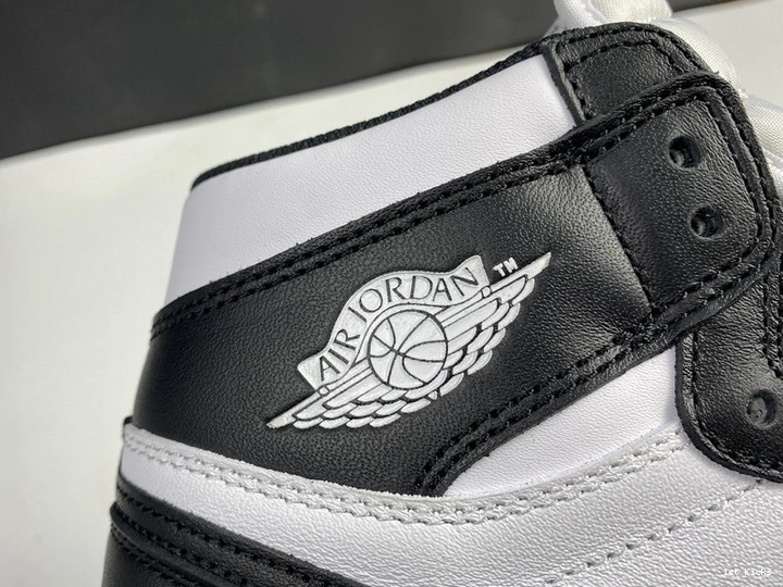 1 White Retro (2014) Black 555088-010 Jordan  1108